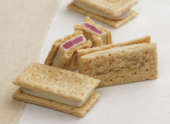 あの六花亭と新千歳空港のコラボ商品「サクサクパイ新千歳発」